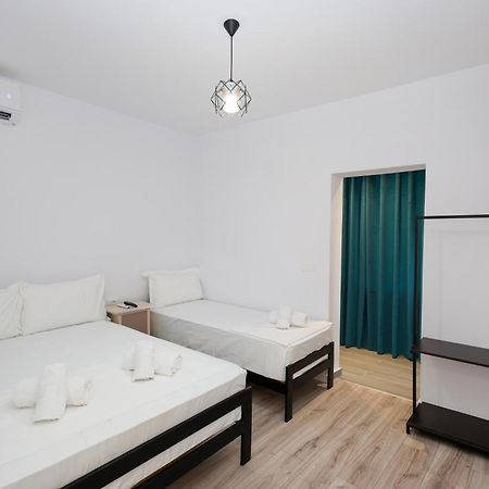 Guesthouse Noke بيرات المظهر الخارجي الصورة